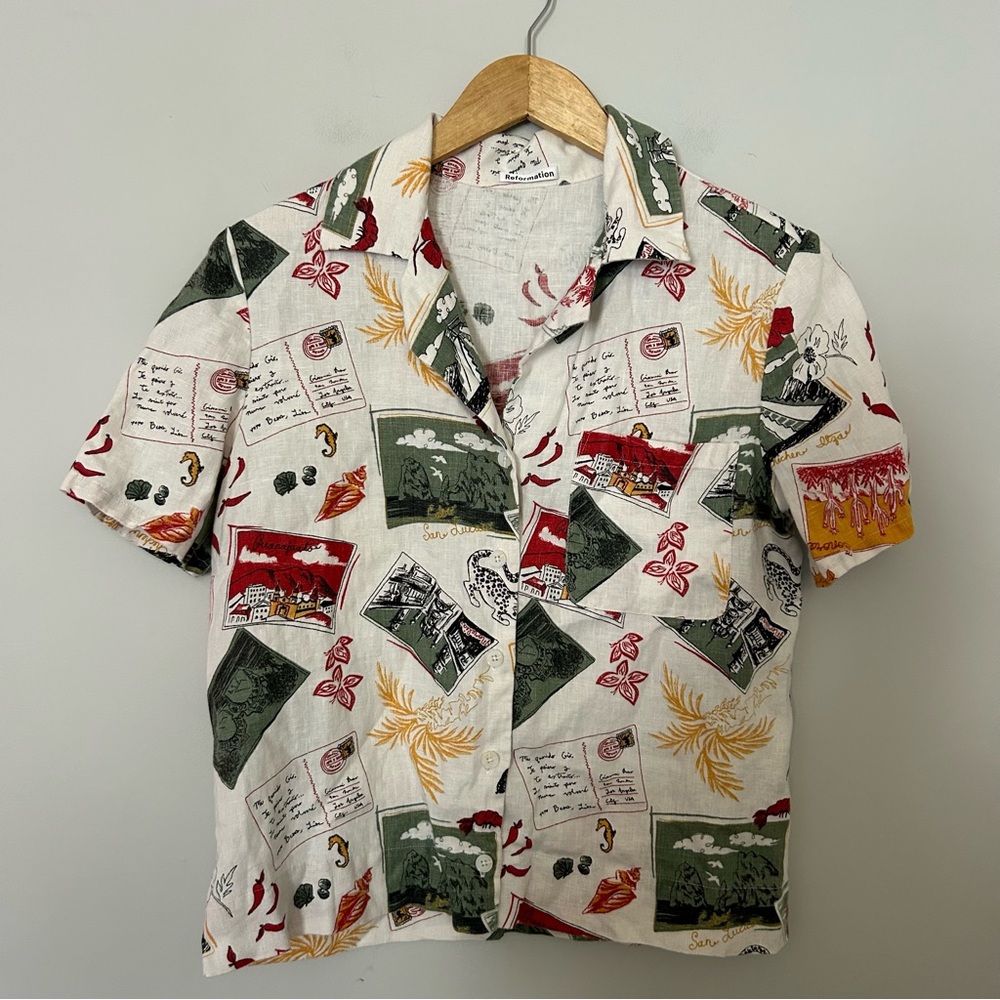 Reformation Cuba Cream‎ Postcard Print Short Sleeve Button Down Shirt